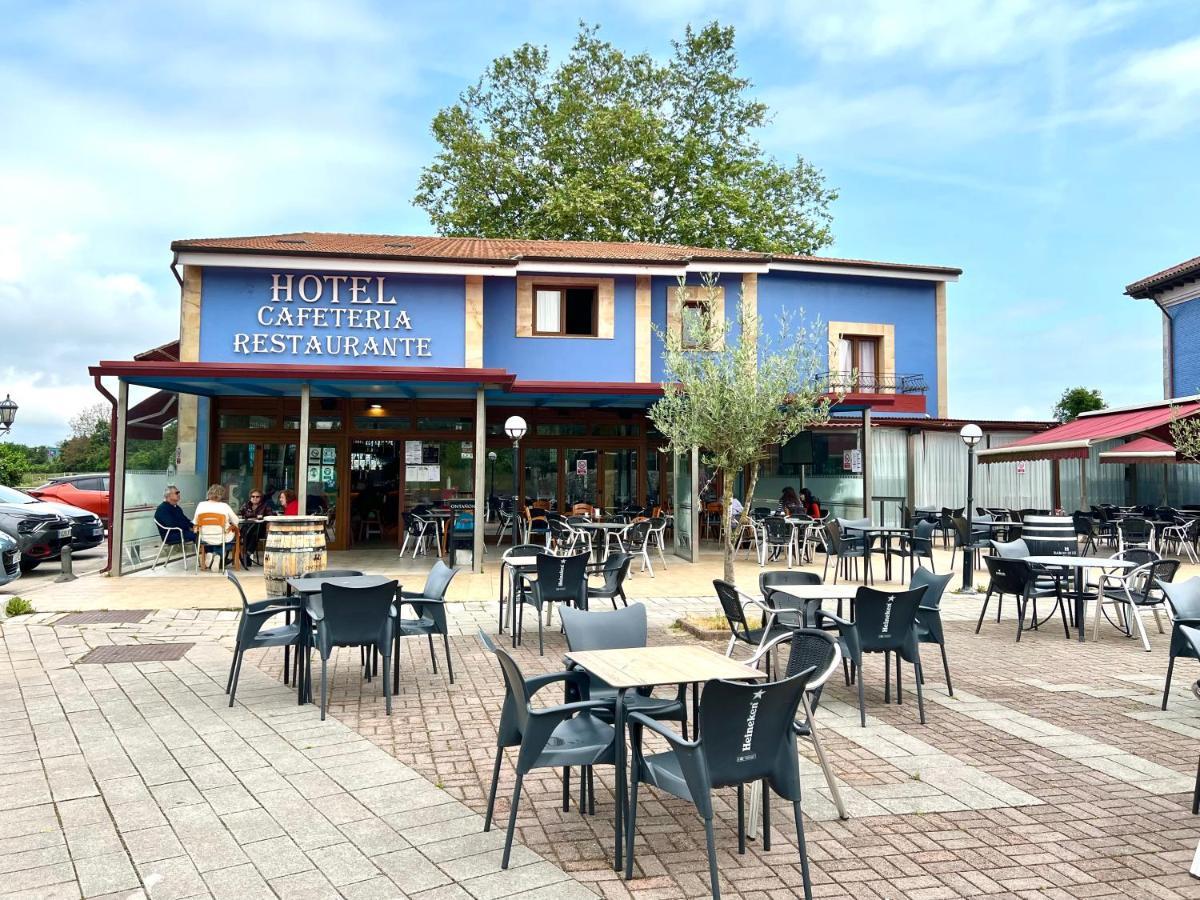 Hotel Villa Maria Revilla De Camargo Exteriör bild